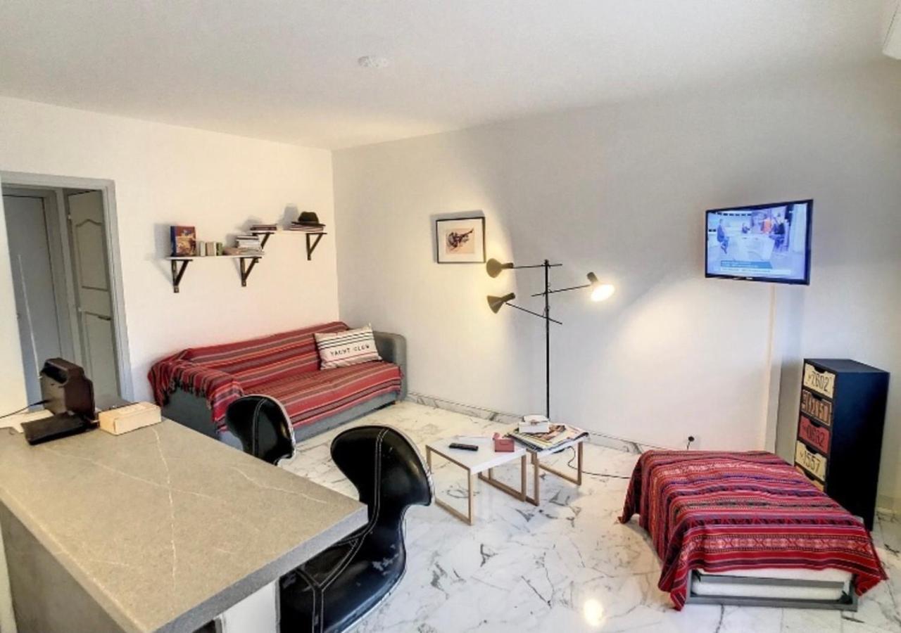 Superbe Studio Tout Equipe/Proche Mer Et Commodite Saint-Laurent-du-Var Exterior photo